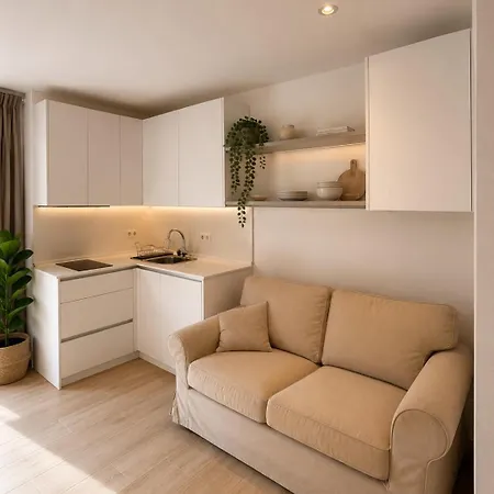 Malabau N7 - Beachfront Apartment