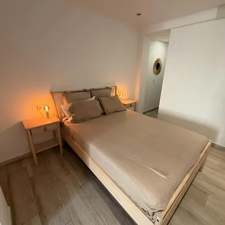 Apartment Malabau N7 - Beachfront